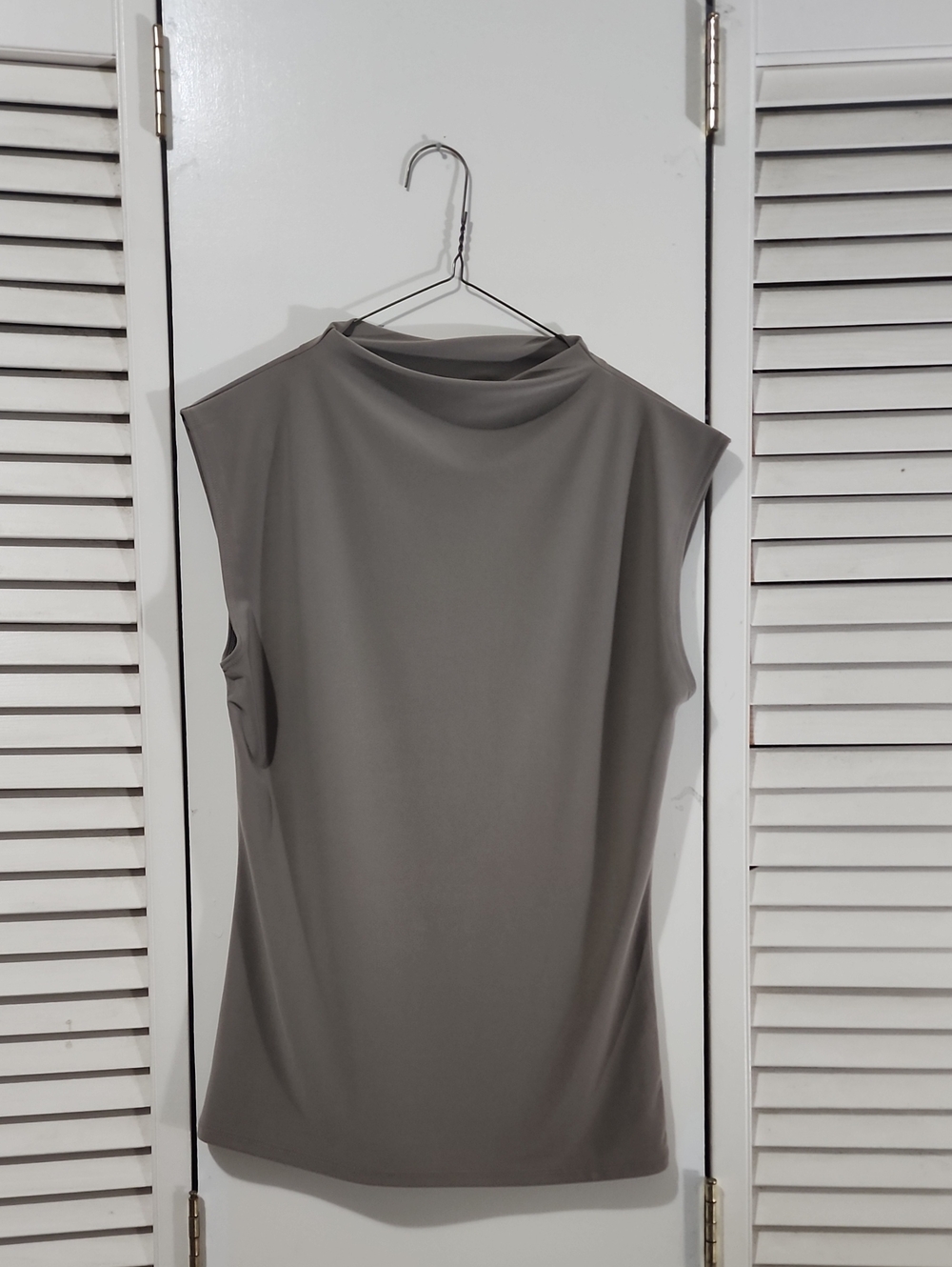 Aritzia Botanist Top - Size M